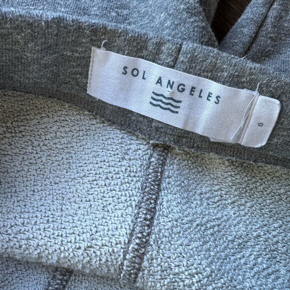 Sol Angeles Boys Gray Logo Fleece Shorts Sz 6 - Picture 4 of 4